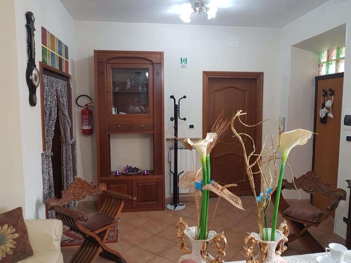 Vecchia Dimora Apartment Marino Bagian luar foto